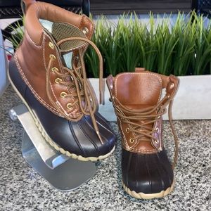 Boys brown outdoor boots